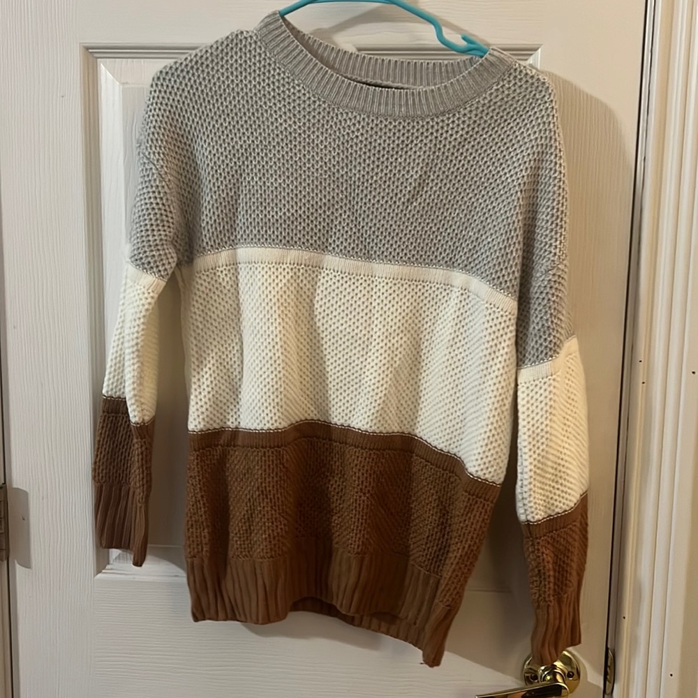 lightweight three colors sweater
